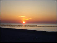 Sonnenuntergang direkt am Strand